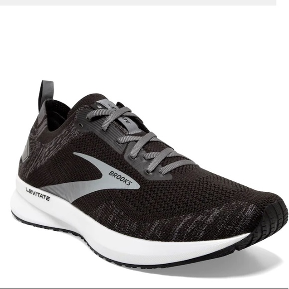 Nike Shoes - Brooks Gym Shoe